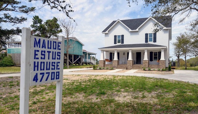 Village Accomodations - 3 Bedroom Duplex