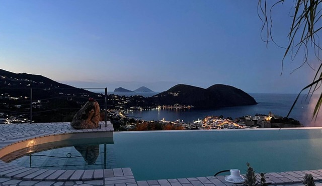 VILLASERENALIPARI
