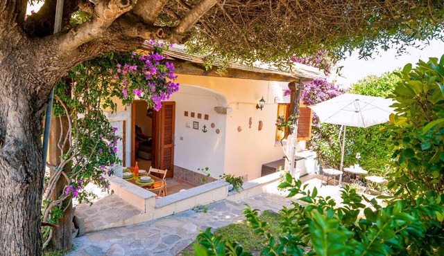 Villetta Giardino/Summer House with Garden- Budoni