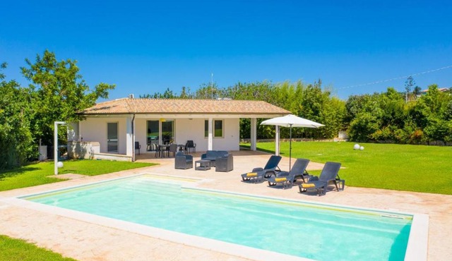 Villino Malva Large Private Pool AC WiFi