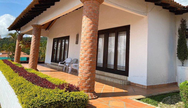 Villla Celeste, 5 Minutes From Lake Calima