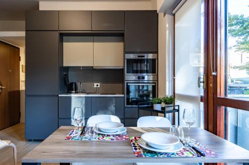Vimercate - Monza Milano - Garage Privato