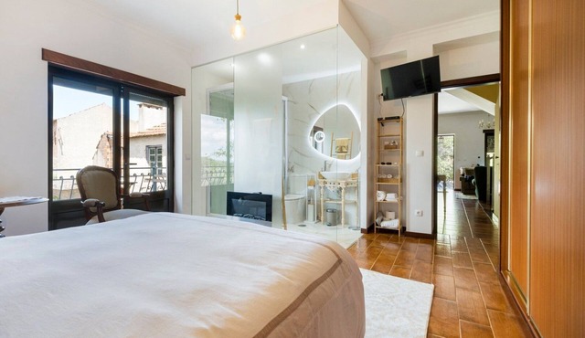Vintage Charm Meets Modern Comfort