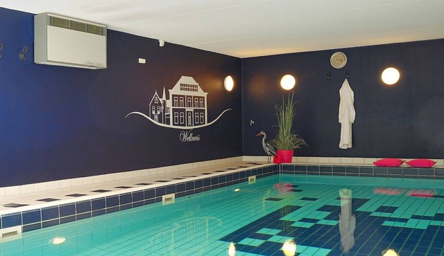 Vintage Stylish Room w/Modern Comforts Near Lochemse Berg for History Buffs