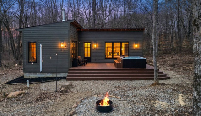 Virginia's House | Hocking Hills, Unique Retreat