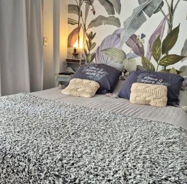 Visitá zona surCálido estudio piscina, parking ,laundry Cercano a Ezeiza