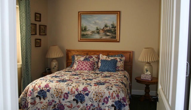 Visit Bend Oregon! Spacious and Comfortable! Pets OK!