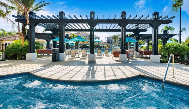 Vista Cay Modern