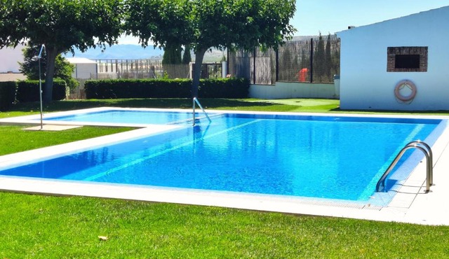 Vistaverde - Casa Adosada de 3 habitaciones con Piscina y Pista de Padel en la Vía Verde