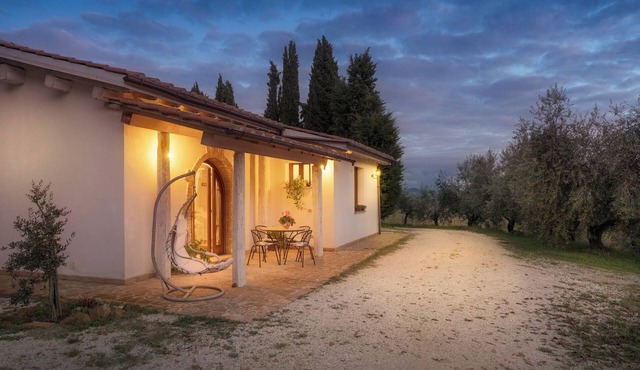 Vitalba cottage with swimming pool