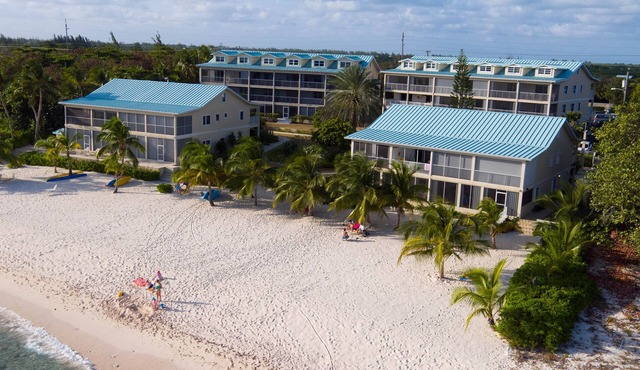 Vitamin Sea - Beachfront and ground floor at Coral Bay