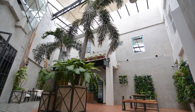 Viven Hotel