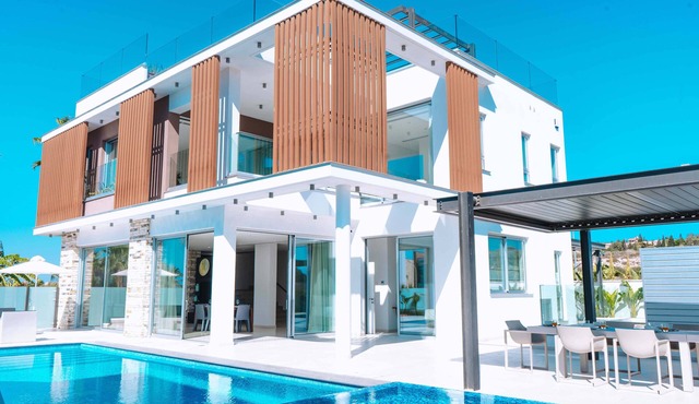 Vivo Mare 6 Bedroom Villas