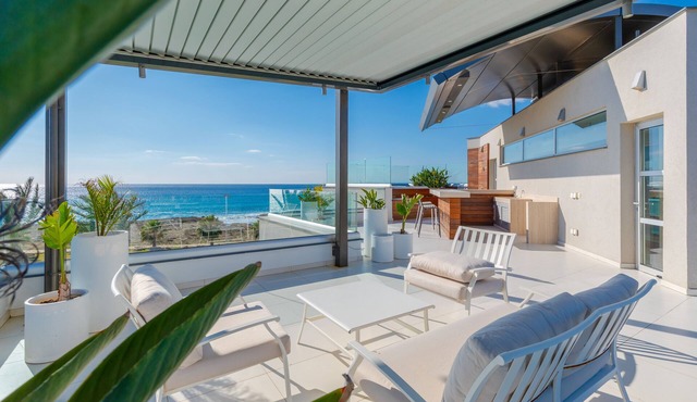 Vivo Mare Beachfront - Seaview Villas