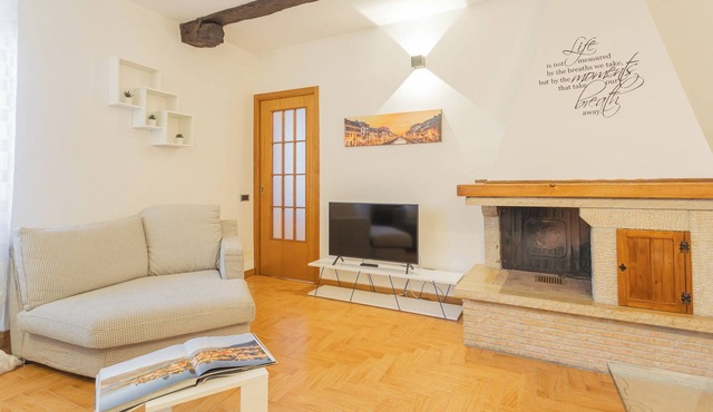 Volta Apartment - One Bedroom Apartment, Sleeps 4