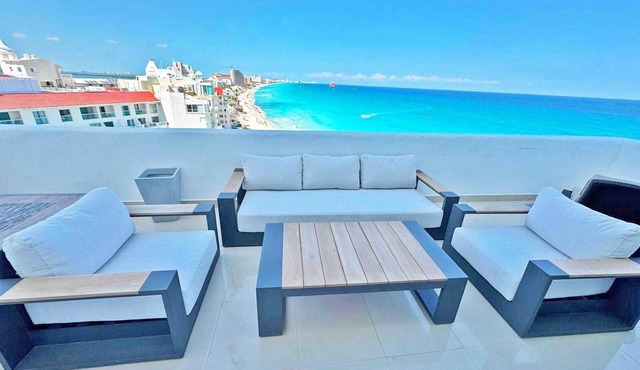 VRBO Premier Host – Beachfront – 8BR/6bth – Penthouse Combo #312