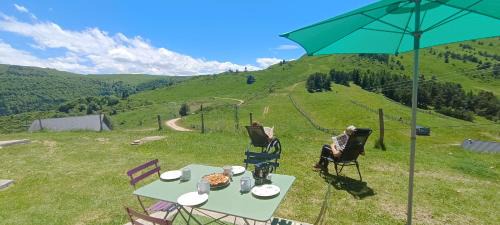 Vue exceptionnelle tout en haut des montagnes, dépaysement total !