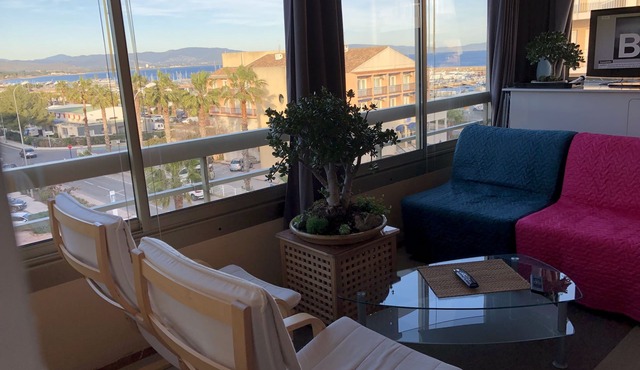 🌊 Vue Mer & Calme au Port d'Hyères : 3 pièces Climatisé à 200m des Plages