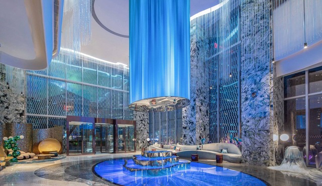 W Chengdu