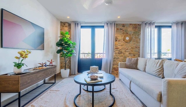 w* | Compacted1BR w/Balcony in Casco Viejo