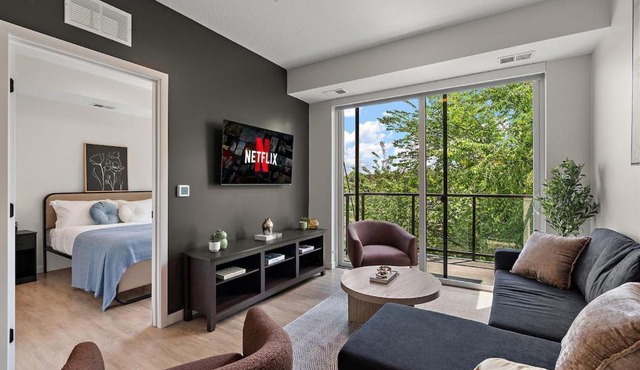 W315 Modern Luxury 1Bd Condo In Downtown Minneapolis, Minutes From Minneapolis Convention Center & US Bank Arena
