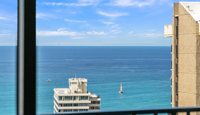 Waikiki Banyan Condo With Panoramic 37th Floor Ocean Views