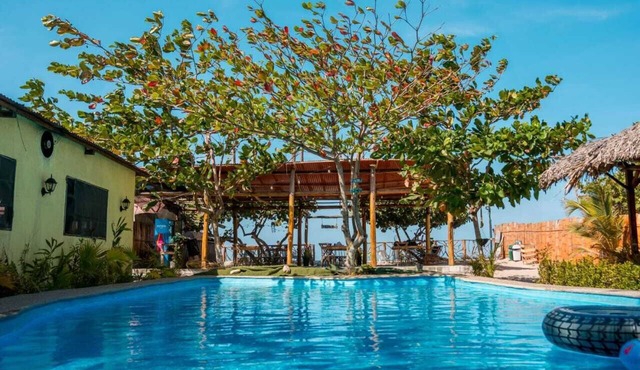 Waikiki Beach Hostel