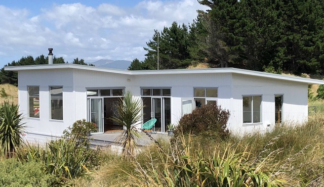 Wairarapa Bach Flat Point