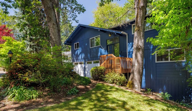 Wake Robin House - Comfortable & Close to Campus