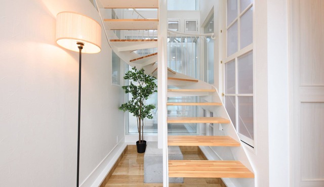 Wakoso Harmonious Light West