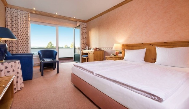 Waldblick Doppelzimmer mit Du Oder Bad, WC, Frühstück und Abendessen