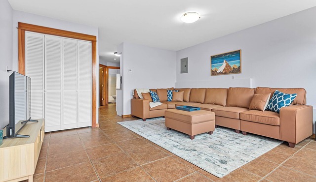 Walk-Everywhere Patio Suite with King Bed, Parking and Fenced Yard