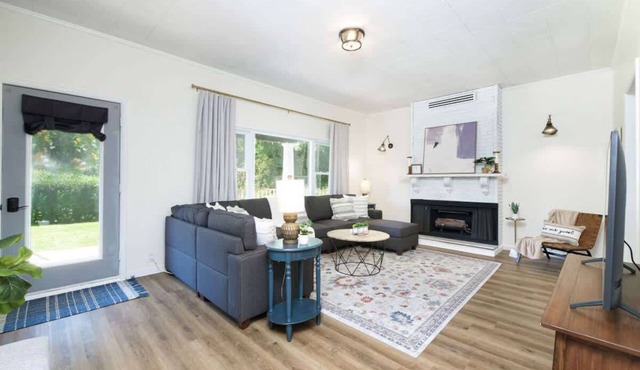 Walk To Beach - Modern Design - 5Bed - 3Full Bath