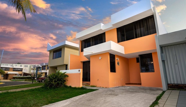 Walk to beach, Pool, close to El Yunque , 24 hr security, parking , pickleball