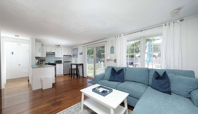 Walk To Beaches, Main Street, and Harbor. 1BR Cottage. Quiet Area. Captain Gosnold Village 5B