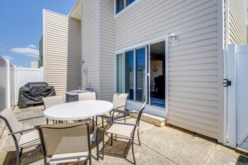 Walk to Brigantine Beach: Condo w/Furnished Patio