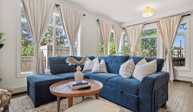 Walk to cafes, Safeway, and trails from this stylish Whyte Ave groundfloor suite