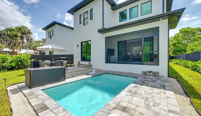 Walk to Celebration Park: Naples Home w/Pool!