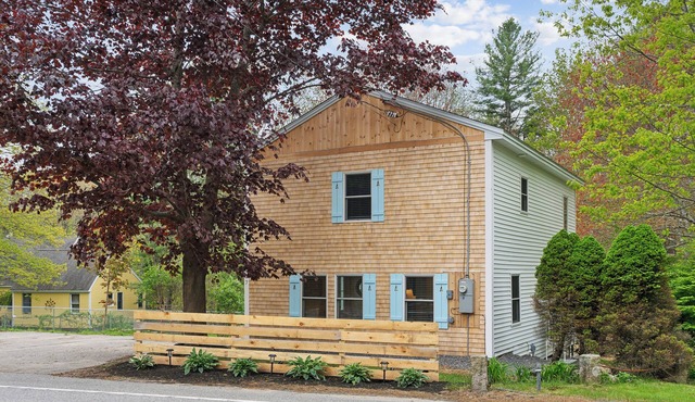 Walk to Dock Square, 1.2 Mi to Gooch's Beach, Hot Tub - Pine Tree Place