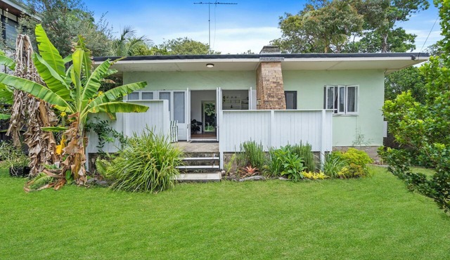 Walk to everything from this charming cottage
