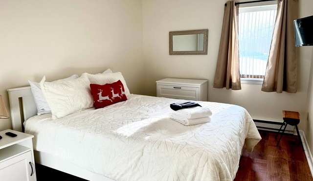 Walk to Mount Snow, Cozy, Clean and Comfortable!