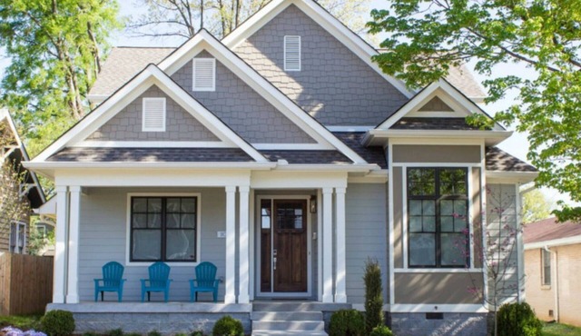 Walk to some of Nashville's best shopping ,dining and parks! Great for families