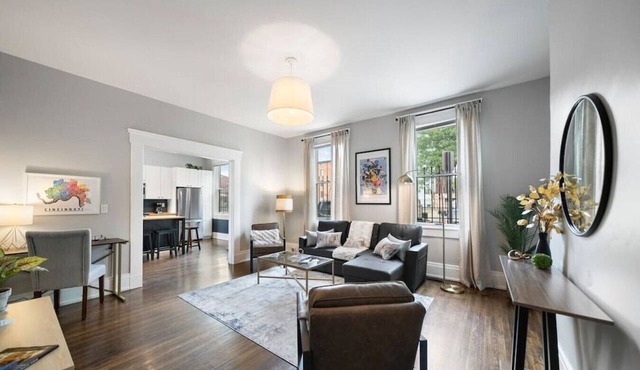 Walkable 2BR near Findlay Market | Downtown | Stadiums