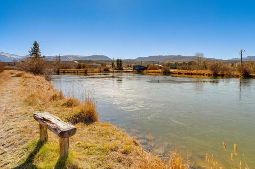 Walkable Condo 5 Mi to Winter Park Resort!