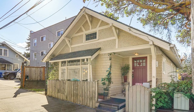 Walkable Queen Anne Cottage < 1/2 Mi to Kerry Park