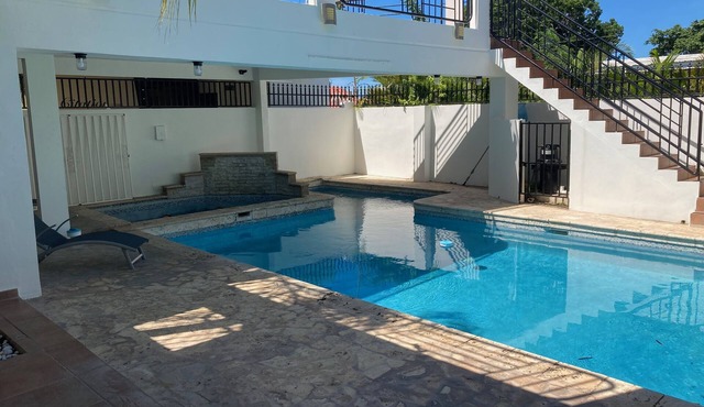 Walking distance to Boqueron, private pool, full A/C, sleeps 10