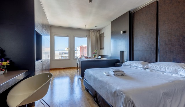 Wall Art Hotel