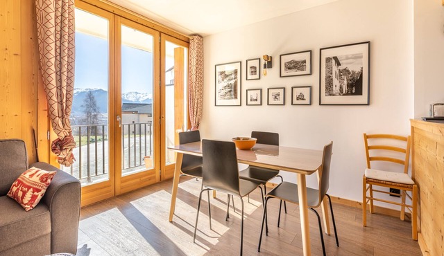 Warm and quiet T3 apartment with parking