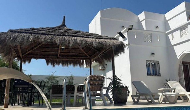Warm and intimate villa