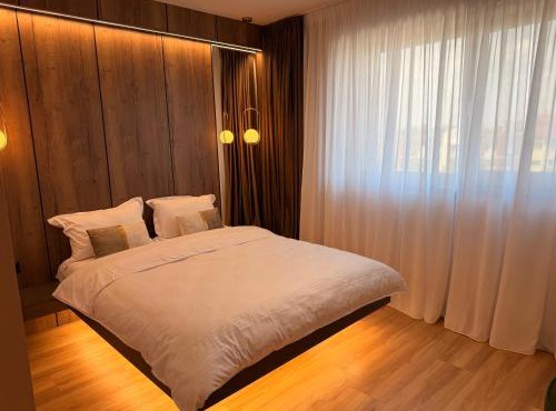 Warm Central ApartHotel